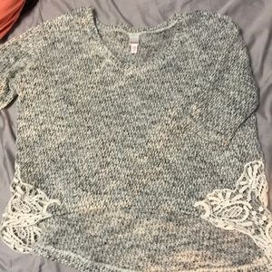 Sweater dress shirt with lace